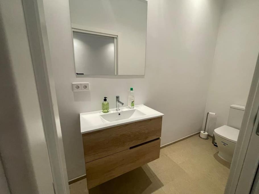 Apartamento Con Jardin Y Piscina En Cordoba Luaran gambar